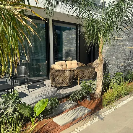 Grand Sapphire Casino 12 *