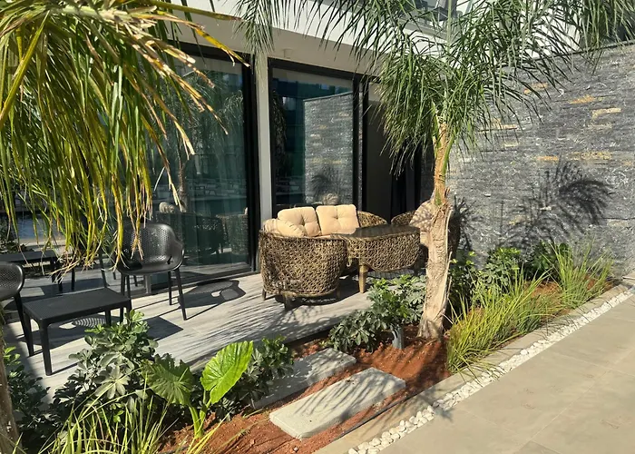 Grand Sapphire Casino 12 *