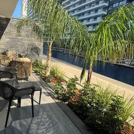 Grand Sapphire Casino 12 דירה *