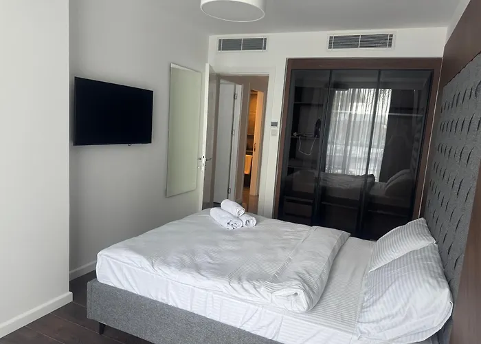 Grand Sapphire Casino 12 *